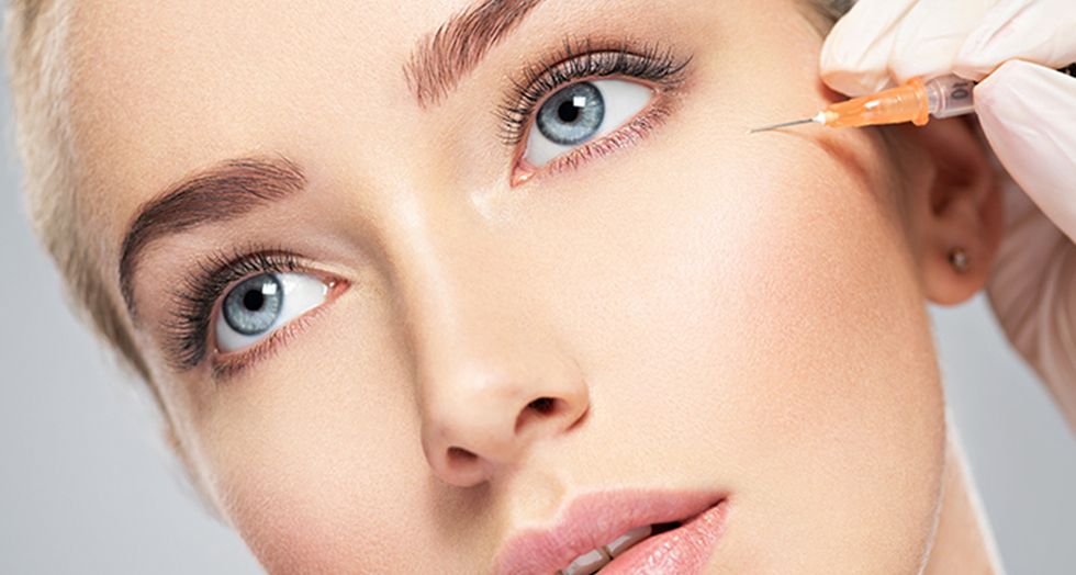 A Botox eyebrow lift is perfect for those of us with significantly sagging skin, who want a quick solution without resorting to cosmetic surgery.